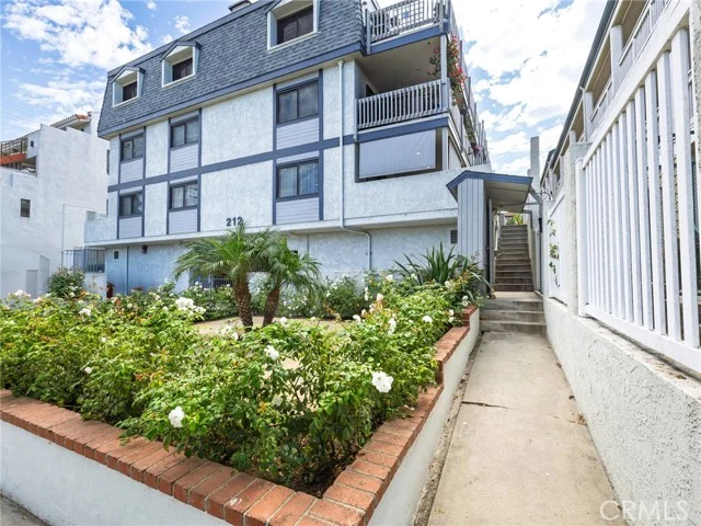 212 E Imperial Avenue #E photo 2