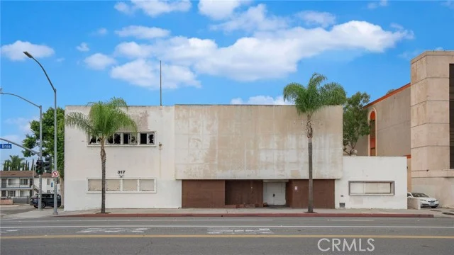 317 S La Brea photo 4
