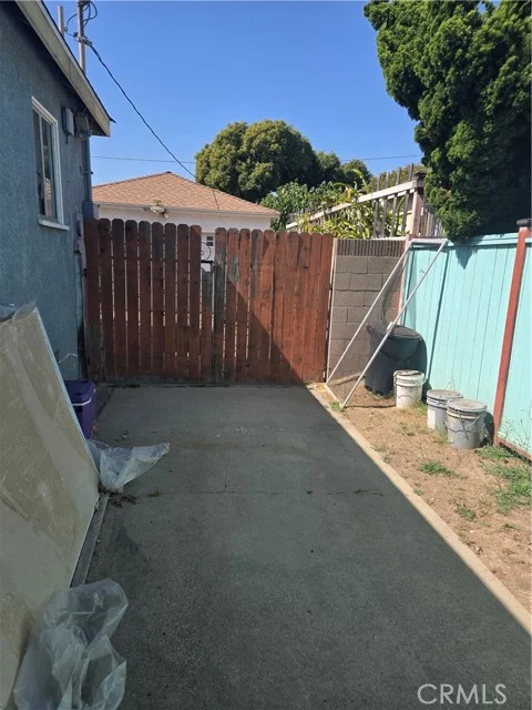 1517 W 154th photo 2