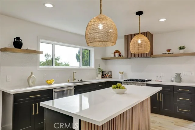 5218 Barker Drive, Los Angeles