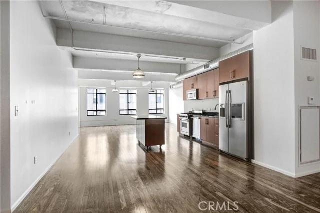 849 S Broadway photo 4
