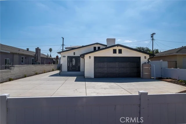 20840 Denker Avenue photo 2