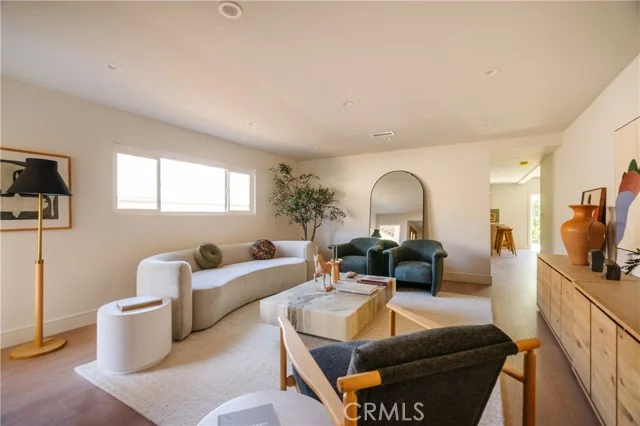 3508 Maple photo 4