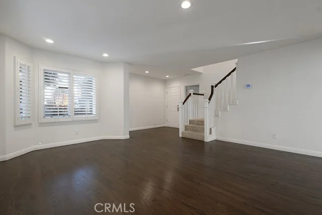 2317 Pine Avenue photo 5