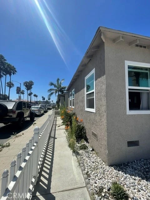 5653 E 2nd photo 4