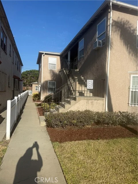 2421 Magnolia photo 2