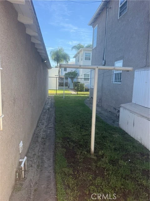 2421 Magnolia photo 4