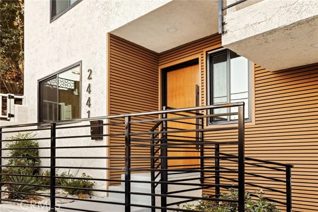 2441 Lyric Avenue photo 2