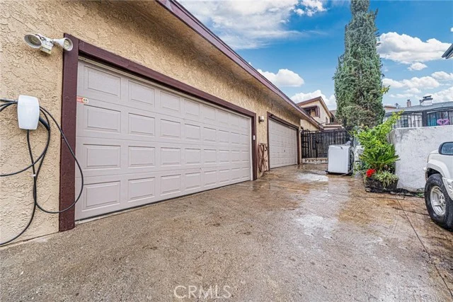 10334 Tujunga Canyon photo 3