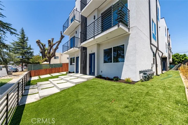 6700 Balboa, Los Angeles