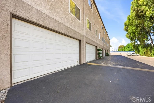18333 Hatteras Street #56 photo 3