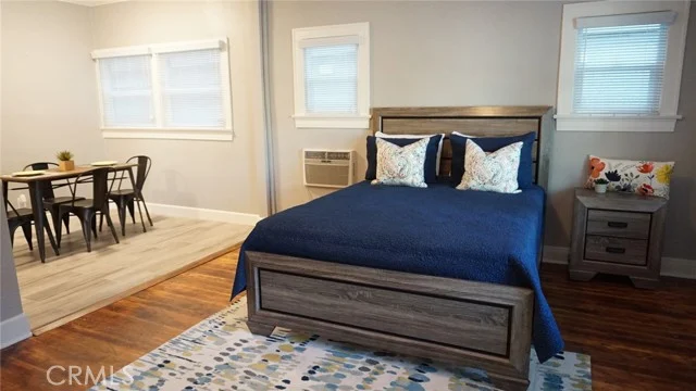 5433 HAROLD Way photo 4