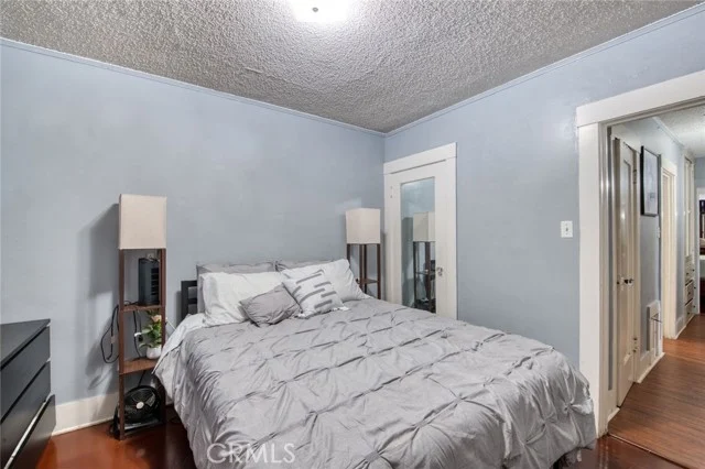 3982 S Gramercy photo 5