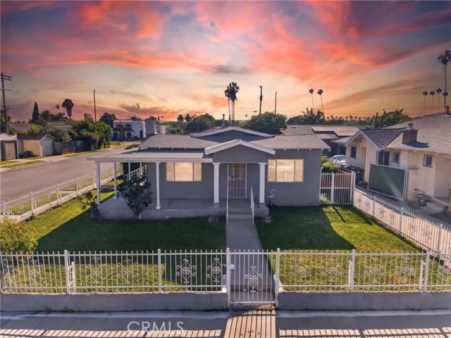5157 Arlington Avenue, Los Angeles