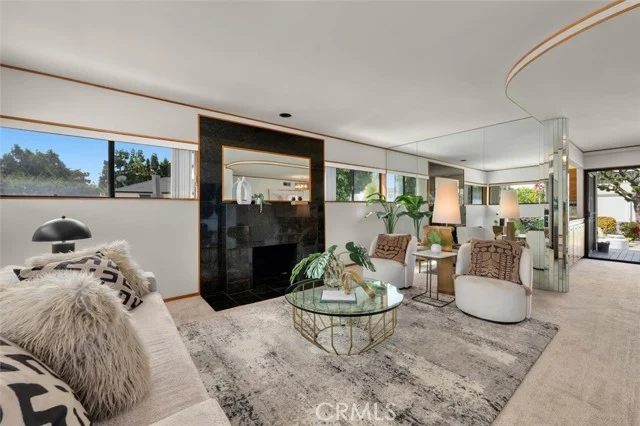 1427 S Doheny Drive photo 5