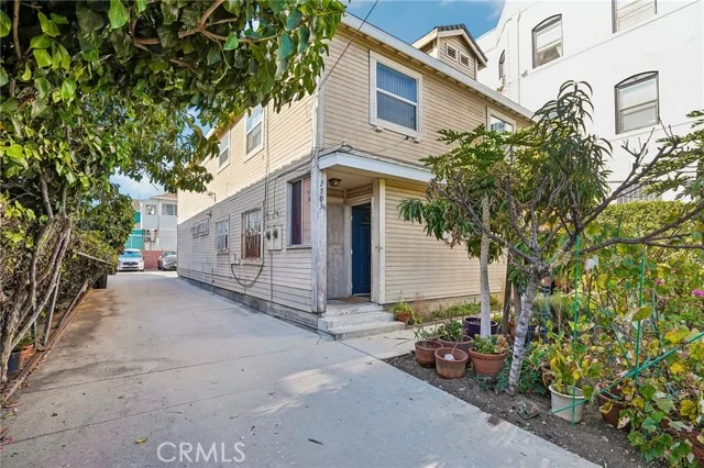 1503 W Adams photo 3