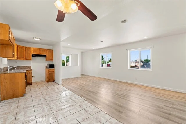 9212 Avalon photo 5