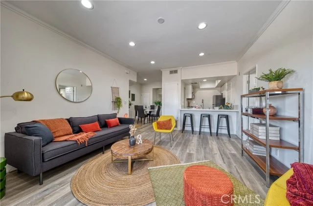 1665 Federal Avenue #302 photo 3