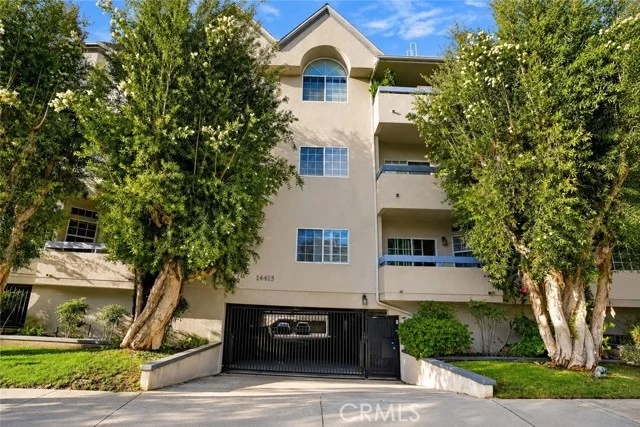 14415 Benefit Street #101, Sherman Oaks