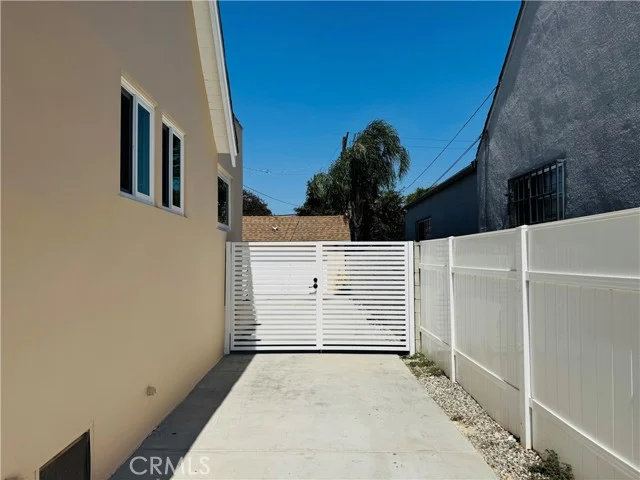 2053 W 75th Street photo 2