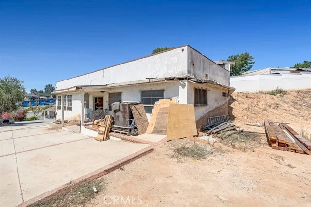 114 N Bonnie Beach Place photo 3