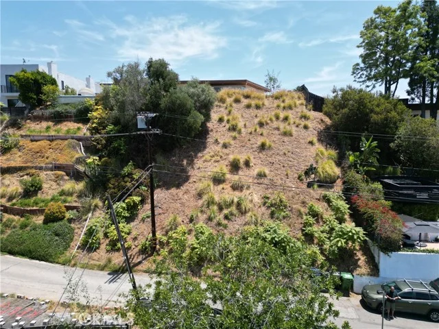 8220 Mannix photo 2