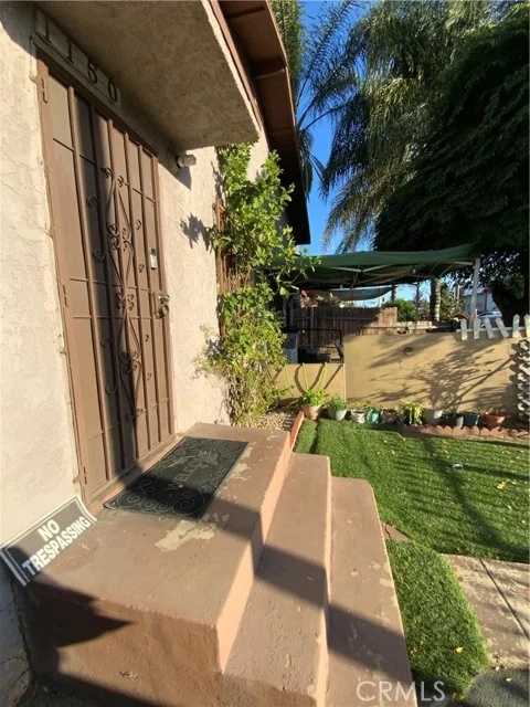 1150 S Augusta Avenue photo 2