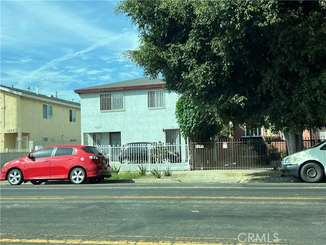 1237 E 28th photo 3