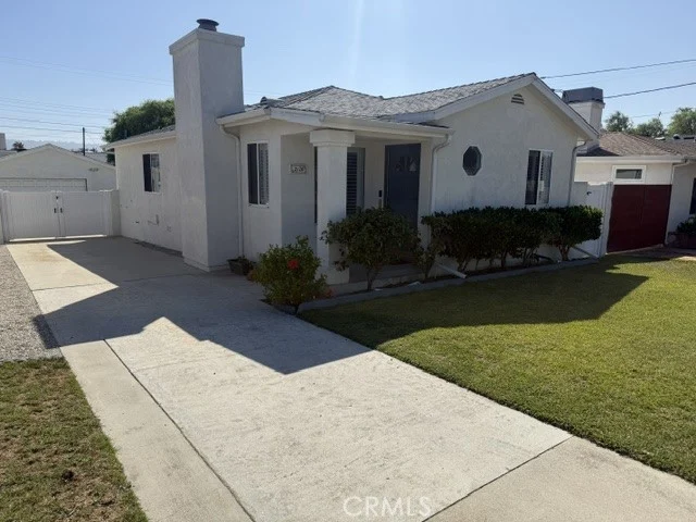 2120 Santa Fe Avenue photo 2