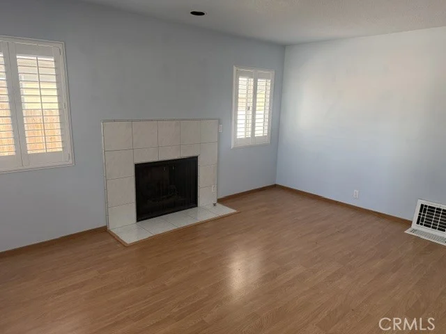 2120 Santa Fe Avenue photo 4