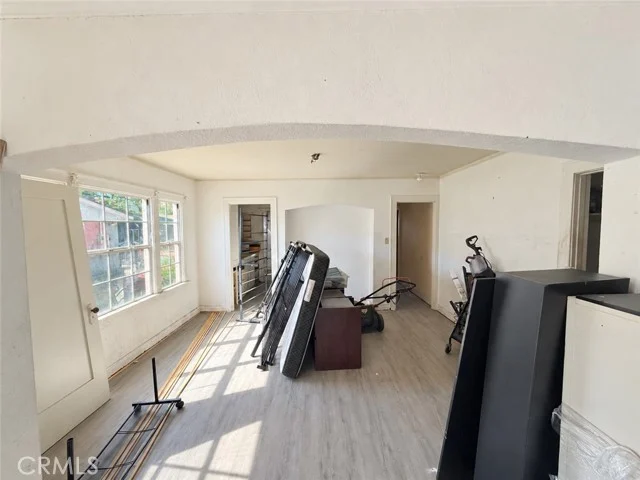 1457 W 37th Dr photo 3