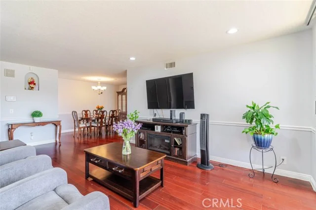 750 S Spaulding Avenue #129, Los Angeles