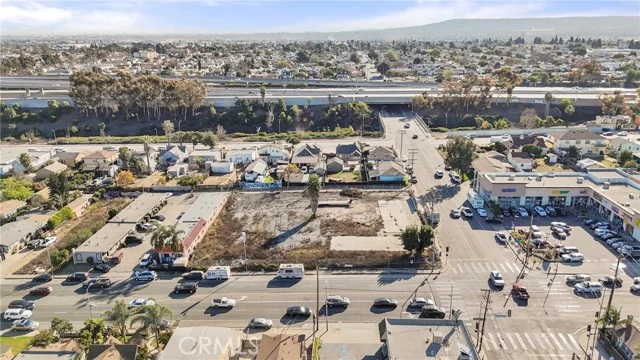 11400 S Hoover Street photo 5