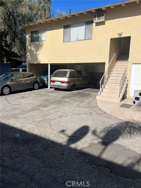 15816 Sherman Way photo 3