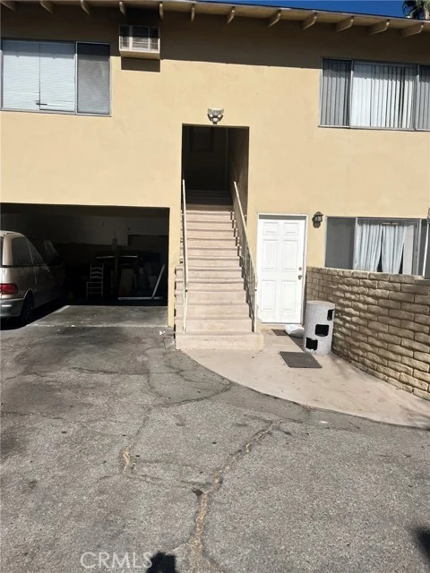 15816 Sherman Way photo 4