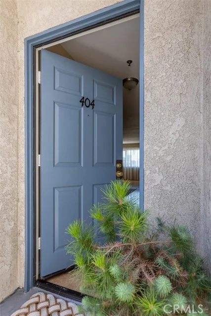 726 Elm Avenue #404 photo 3