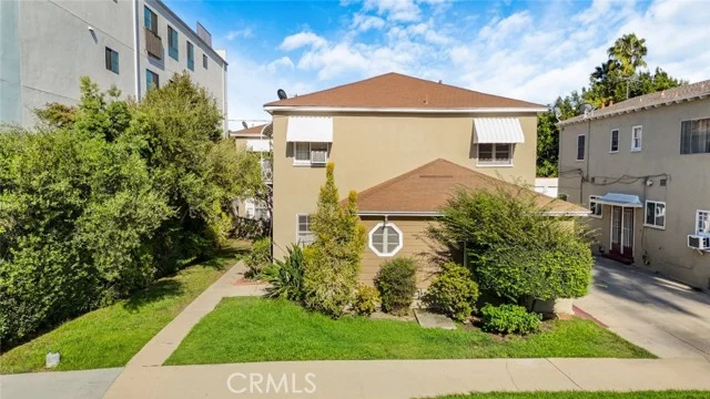 110 S Kings Rd photo 4