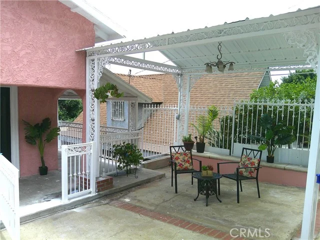 1074 N Bonnie Beach Place photo 4