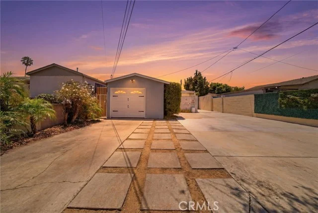 3944 W 111th, Inglewood