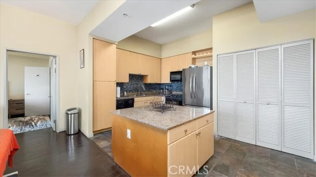 488 E Ocean #708 photo 3