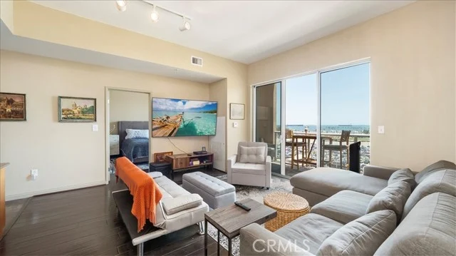 488 E Ocean #708 photo 5