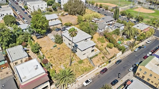 1217 W W Court photo 2