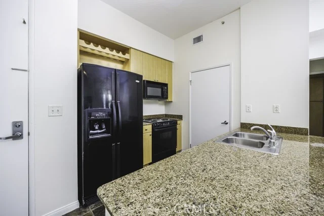 388 E Ocean Boulevard #1401 photo 5