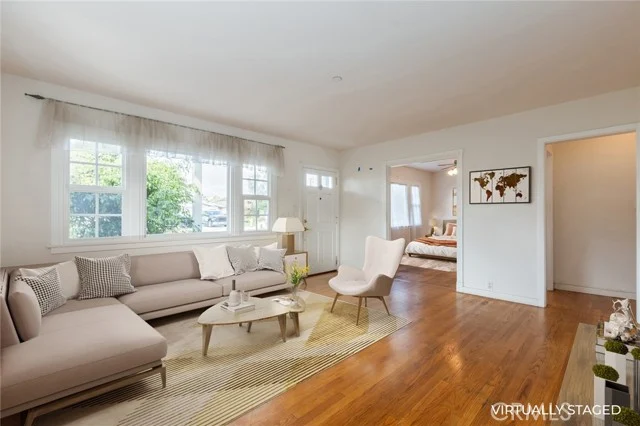 1050 Avenue D photo 3