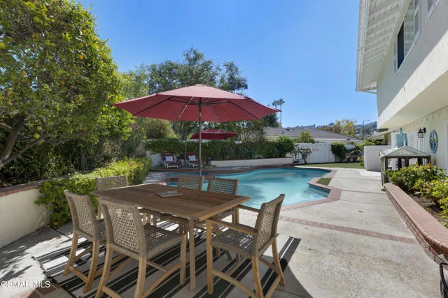 3948 Royal Glen Court photo 3