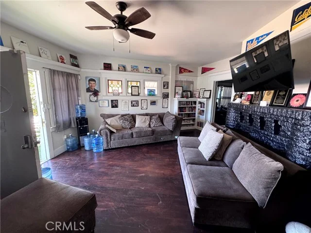 3301 Eagle Rock Boulevard photo 2