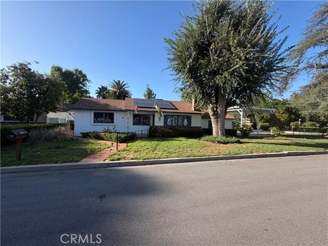 23141 Gonzales photo 3