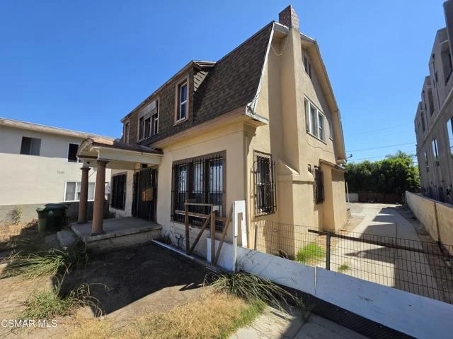 650 N Normandie Avenue photo 5