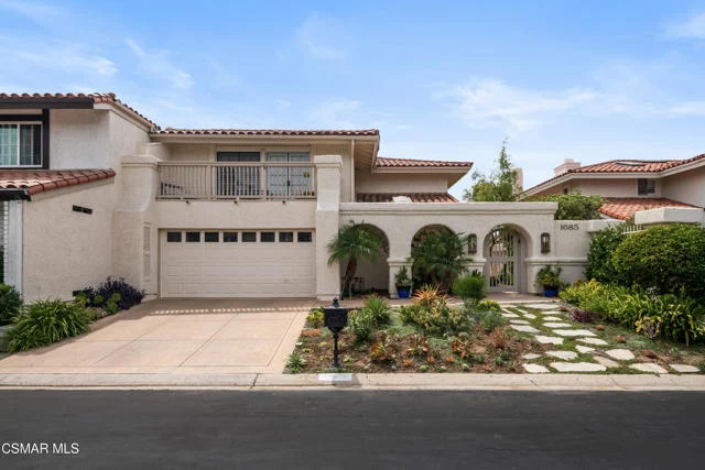 1685 Plum Hollow Circle photo 2