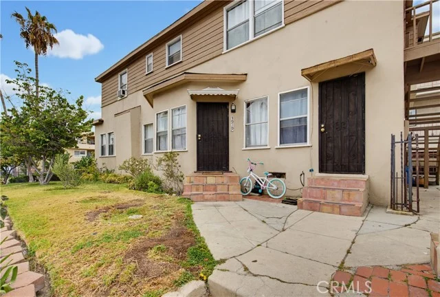 148 S Normandie Avenue photo 3